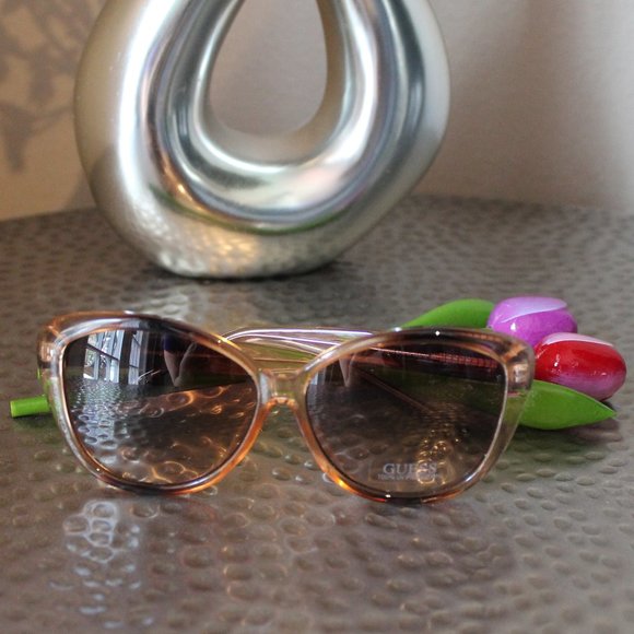 Guess Sunglasses NWOT Never Worn main image 4